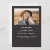 Moderne Gold Script-Klasse 2024 Foto Abschluss Einladung (Rückseite)