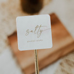 Moderne Gold Script Salty Gastgeschenk Hochzeit Quadratischer Aufkleber<br><div class="desc">Diese modernen Goldskripte-Aufkleber für salzige Gastgeschenk Hochzeiten sind perfekt für eine minimalistische Hochzeit. Das schlichte gelbe goldene Design zeichnet sich durch eine einzigartige industrielle Schrift mit modernem boho Stil aus. Anpassbar in jeder Farbe. Behalt das Design minimal und elegant, wie es ist, oder personalisiere es durch Hinzufügen von eigenen Grafiken...</div>