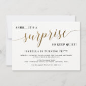 Moderne Gold Stilvolle Skriptüberraschung Geburtst Einladung (Vorderseite)