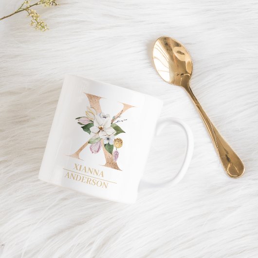 Moderne Gold Watercolor Blume Letter X | Monogramm Kaffeetasse