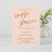 Moderne Gold Waves Handschrift Blush Couples Dusch Einladung (Stehend Vorderseite)