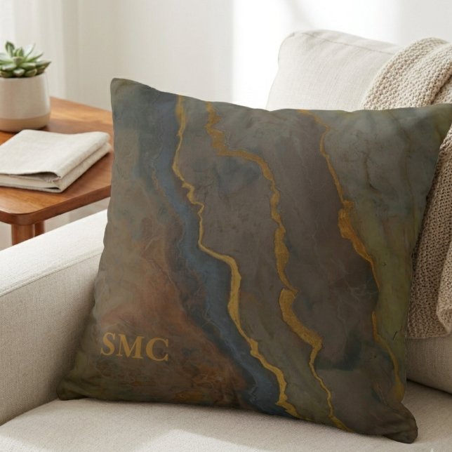 Moderne Goldene Abstrakte Marmor-Monogramm Kissen (This modern gold and marble throw pillow makes a chic gift for a friend's new home housewarming.)