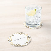 Moderne goldene Leaf Wreath Wedding Party Runder Pappuntersetzer (Vor Ort)