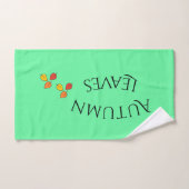 Moderne, goldene und grüne Herbstblätter Handtuch (Handtuch)