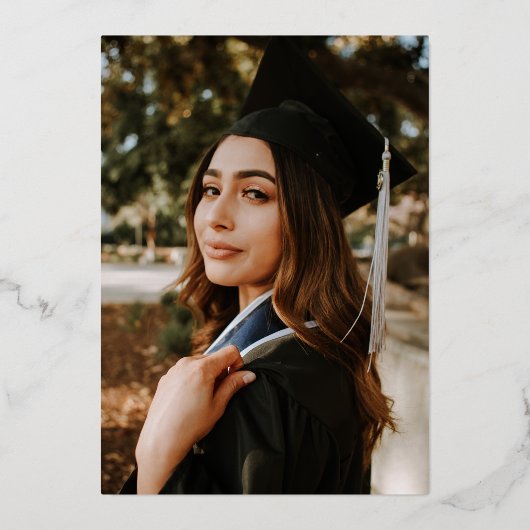 Moderne Goldfoil-Klasse 2025 Graduierungspartei Folieneinladung (Rückseite)