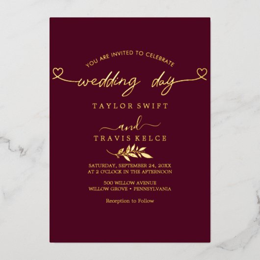 Moderne Goldfoil Script Black Foto Hochzeit Folieneinladung (Vorderseite)