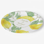 Moderne goldgelbe Zitronen Grüne Blätter Hochzeit Pappteller (Schrägansicht)