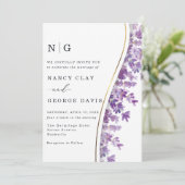 Moderne Goldlavender Monogram-Hochzeit Einladung (Stehend Vorderseite)