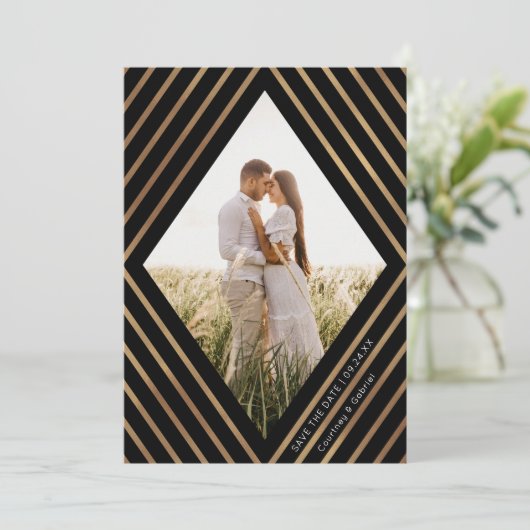 Moderne Goldstreifen Diamant Rahmen Foto Hochzeit Save The Date (Stehend Vorderseite)