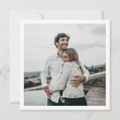 Moderne Goldtypografie-Square-Foto Hochzeit Save The Date (Rückseite)