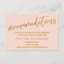 Moderne Goldwellen auf blütigen Hochzeitsunterkünf