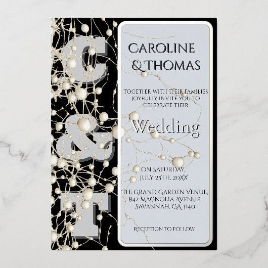 Moderne gotische Chic Pearl Gold Script Hochzeit Folieneinladung (Vorderseite)