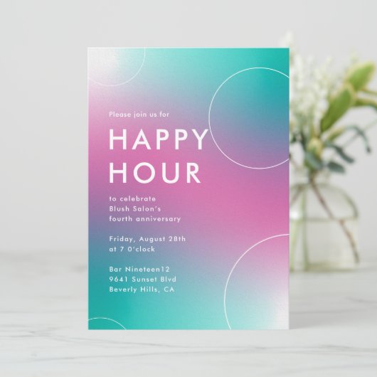 Moderne Gradient Happy Hour (Aqua) Einladung (Stehend Vorderseite)