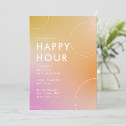 Moderne Gradient Happy Hour Einladung (Stehend Vorderseite)