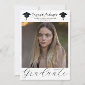 Moderne Graduate Foto Black Gold Graduation Cap Einladung (Vorderseite)