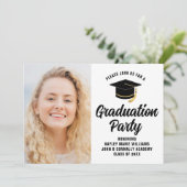 Moderne Graduate Foto Black Text Graduation Party Einladung (Stehend Vorderseite)