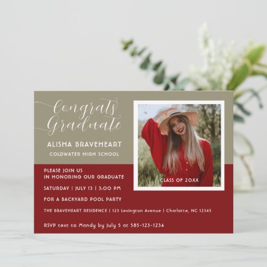 Moderne Graduate Foto Pool Party Einladung (Stehend Vorderseite)