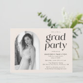 Moderne Graduierungspartei für Minimalistisches Cr Einladung (Stehend Vorderseite)