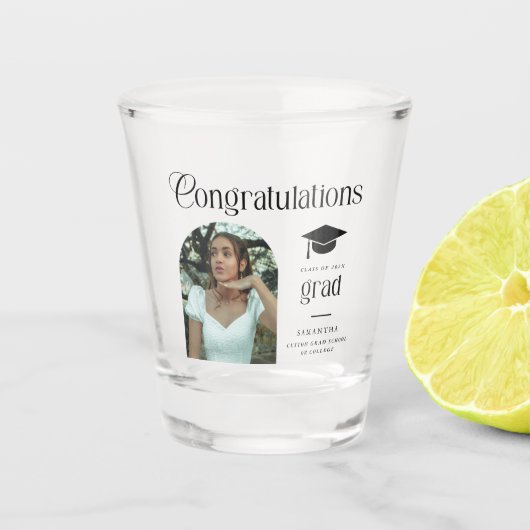 Moderne Gratulation Abschluss Foto Abschluss Bogen Schnapsglas (Vorderseite)