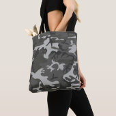 Moderne graue Abstrakte Camouflage Camouflage Tasche (Von Nahem)