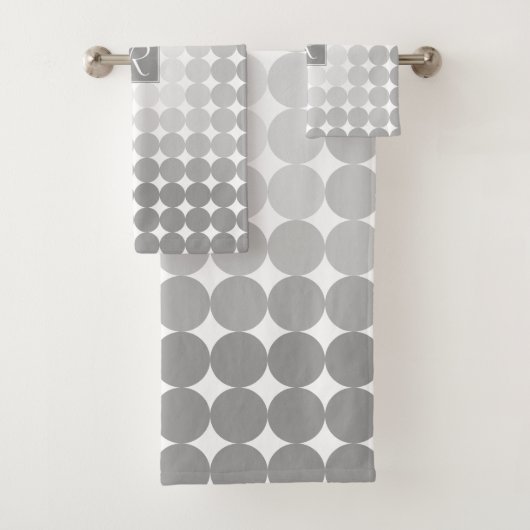 Moderne graue Kreise Monogramm Badhandtuch Set (Insitu)