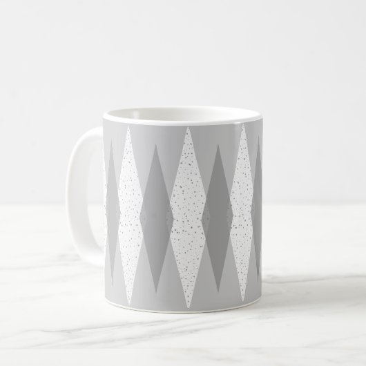 Moderne graue Raute Tasse des Mittelalters (Vorderseite Links)