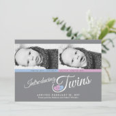 Moderne graue Twins Custom Foto Birth Ankündigung (Stehend Vorderseite)