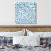 Moderne graue und blaue Holiday Snowflakes Muster Leinwanddruck (Insitu (Schlafzimmer))