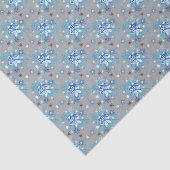 Moderne graue und blaue Holiday Snowflakes Muster Seidenpapier (Ausschnitt)