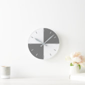 Moderne graue und weiße Farbblöcke ohne Zahlen Runde Wanduhr (Zuhause)