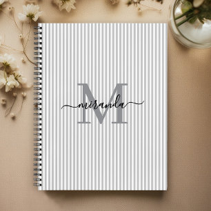 Moderne graue und weiße Streifen mit Monogramm-Nam Notizblock