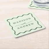 Moderne Green Wavy Frame Wedding Rechteckiger Pappuntersetzer (angewinkelt)
