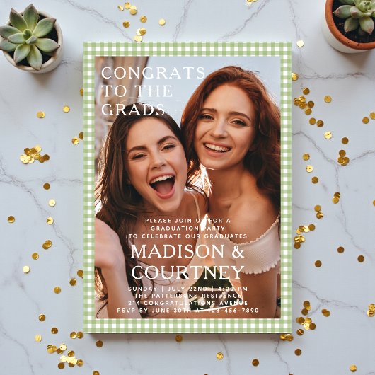 Moderne Grüne Gingham Foto Graduation Party Acryleinladungen