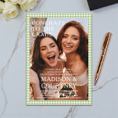 Moderne Grüne Gingham Foto Graduation Party Acryleinladungen