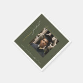 Moderne grüne Graduierungspartei Serviette (Ecke)