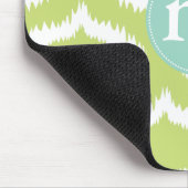 Moderne grüne Ikat Diamanten personalisiert Mousepad (Ecke)