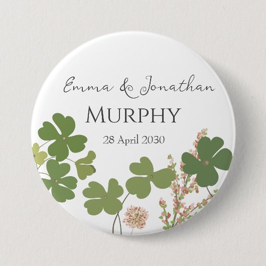 Moderne grüne Irische Leaf Clover Wedding Button (Vorderseite)