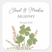 Moderne grüne Irische Leaf Clover Wedding Quadratischer Aufkleber (Vorderseite)