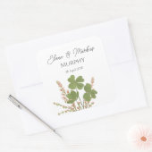 Moderne grüne Irische Leaf Clover Wedding Quadratischer Aufkleber (Umschlag)