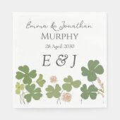 Moderne grüne Irische Leaf Clover Wedding Serviette (Vorderseite)