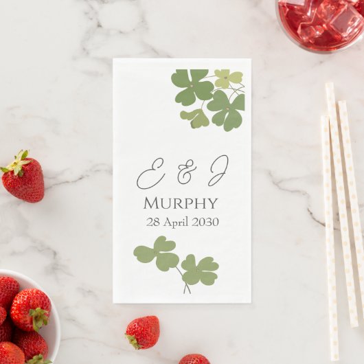 Moderne grüne Irische Leaf Clover Wedding Serviette (Beispiel)