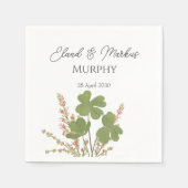 Moderne grüne Irische Leaf Clover Wedding Serviette (Vorderseite)