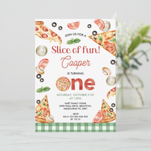 Moderne grüne Karierte Pizzaausschnitte am 1. Gebu Einladung (Stehend Vorderseite)