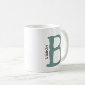 Moderne grüne Mit Monogramm Initial- & Name-Kaffee Kaffeetasse (VorderseiteRechts)