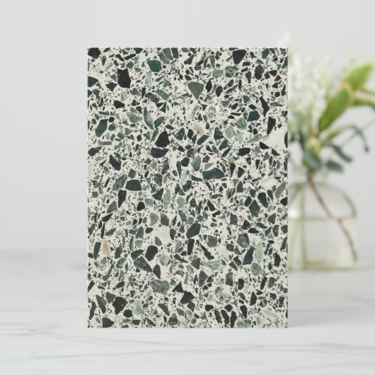 Moderne grüne Terrazzo Einladung (Stehend Vorderseite)