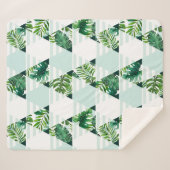 Moderne, grüne tropische Dreiecke Geometrie Sherpadecke (Vorderseite (Horizontal))