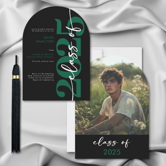 Moderne Grüne Typografie Arch Grad Ankündigung