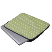 Moderne grüne und weiße Monogramm Laptopschutzhülle (Vorne Knopf)