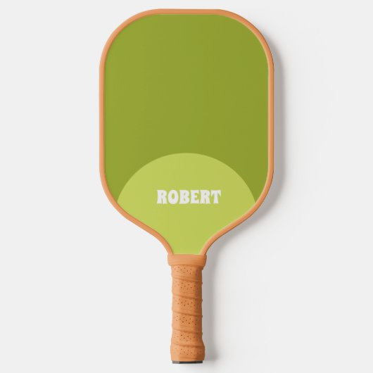 Moderne grüne und weiße Monogramm-Name Pickleball Schläger (Vorderseite)