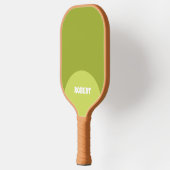 Moderne grüne und weiße Monogramm-Name Pickleball Schläger (Links)